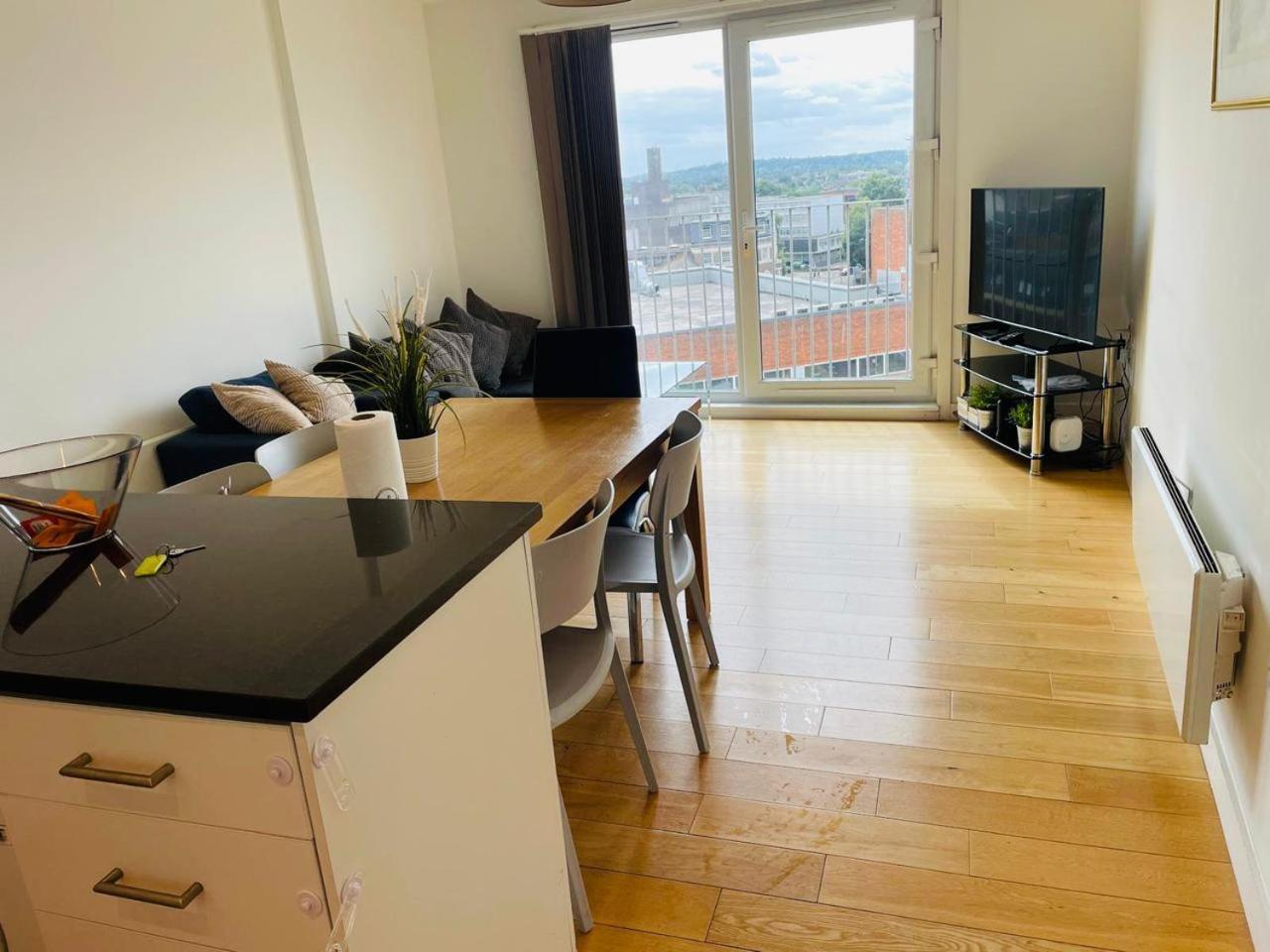 Watford Centre - Luxury Penthouse 아파트 외부 사진